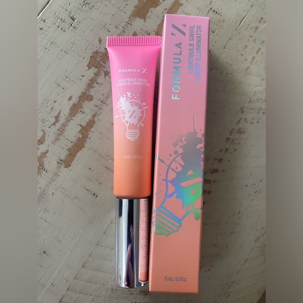 NEW IN BOX Formula Z Lightbulb Swirl Liquid Illuminator